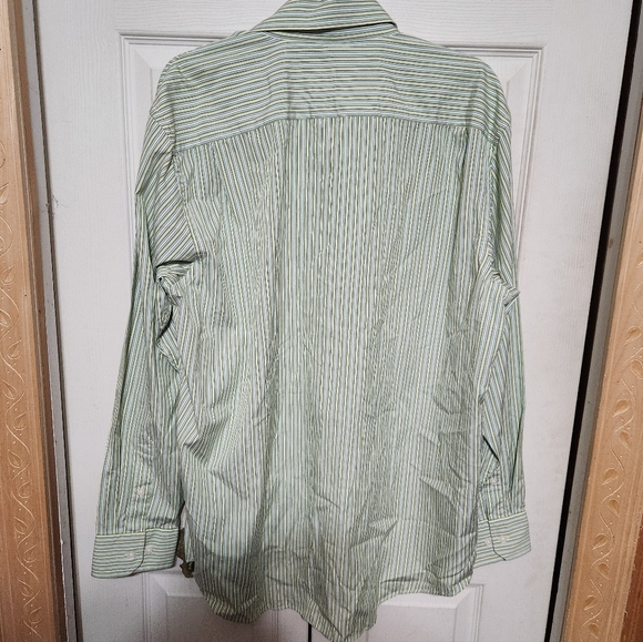Banana Republic Men's Light Green Striped Shirt - Picture 13 of 15